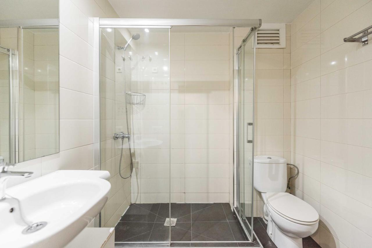 Ferienwohnung Modern Gem In Heart Of Malaga, Near Sights Rems Exterior foto