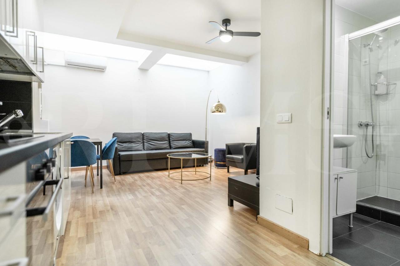 Ferienwohnung Modern Gem In Heart Of Malaga, Near Sights Rems Exterior foto