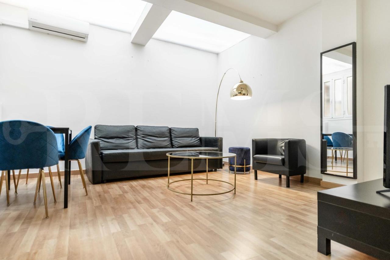 Ferienwohnung Modern Gem In Heart Of Malaga, Near Sights Rems Exterior foto
